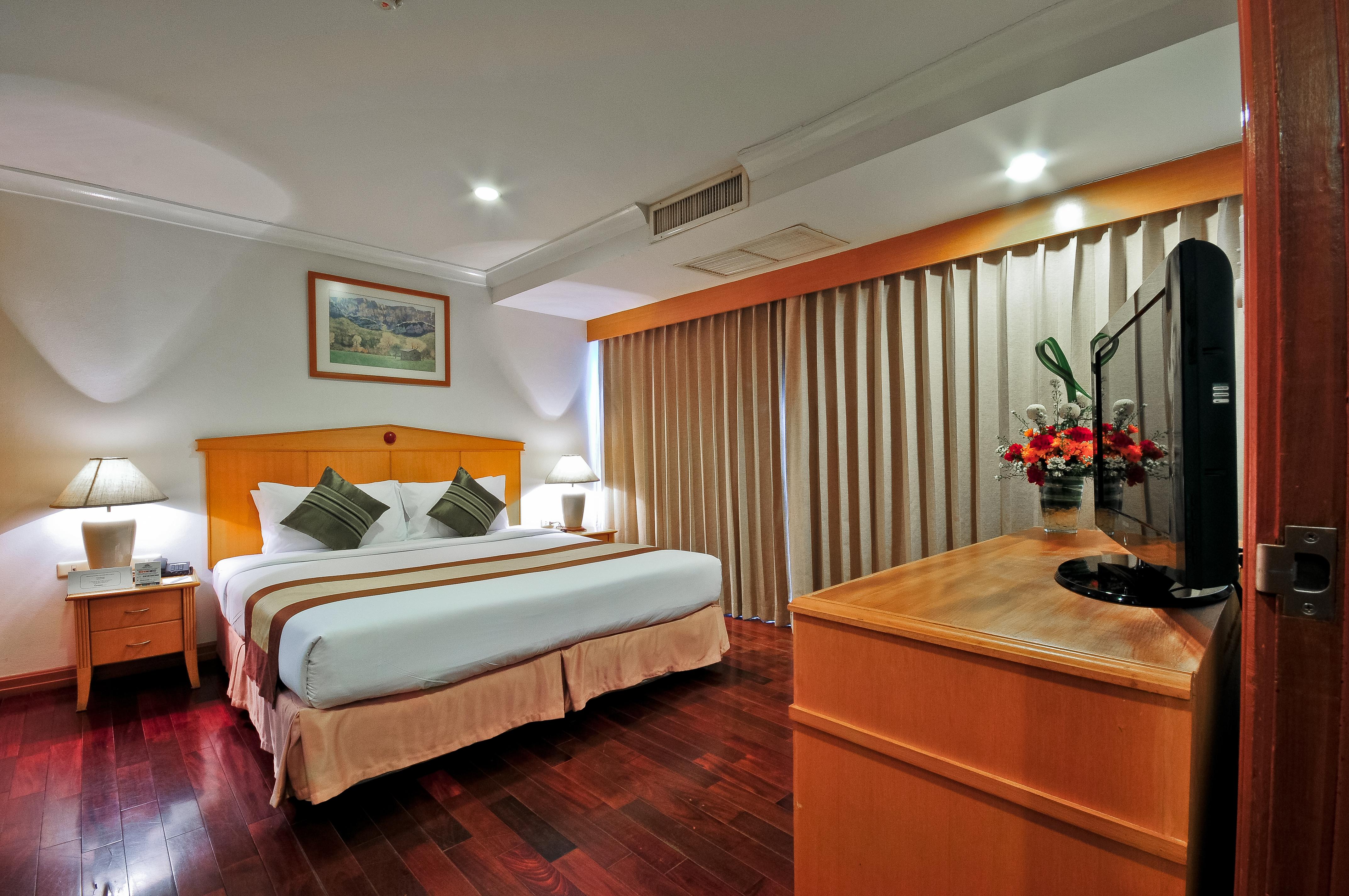 Admiral Suites Bangkok Ngoại thất bức ảnh