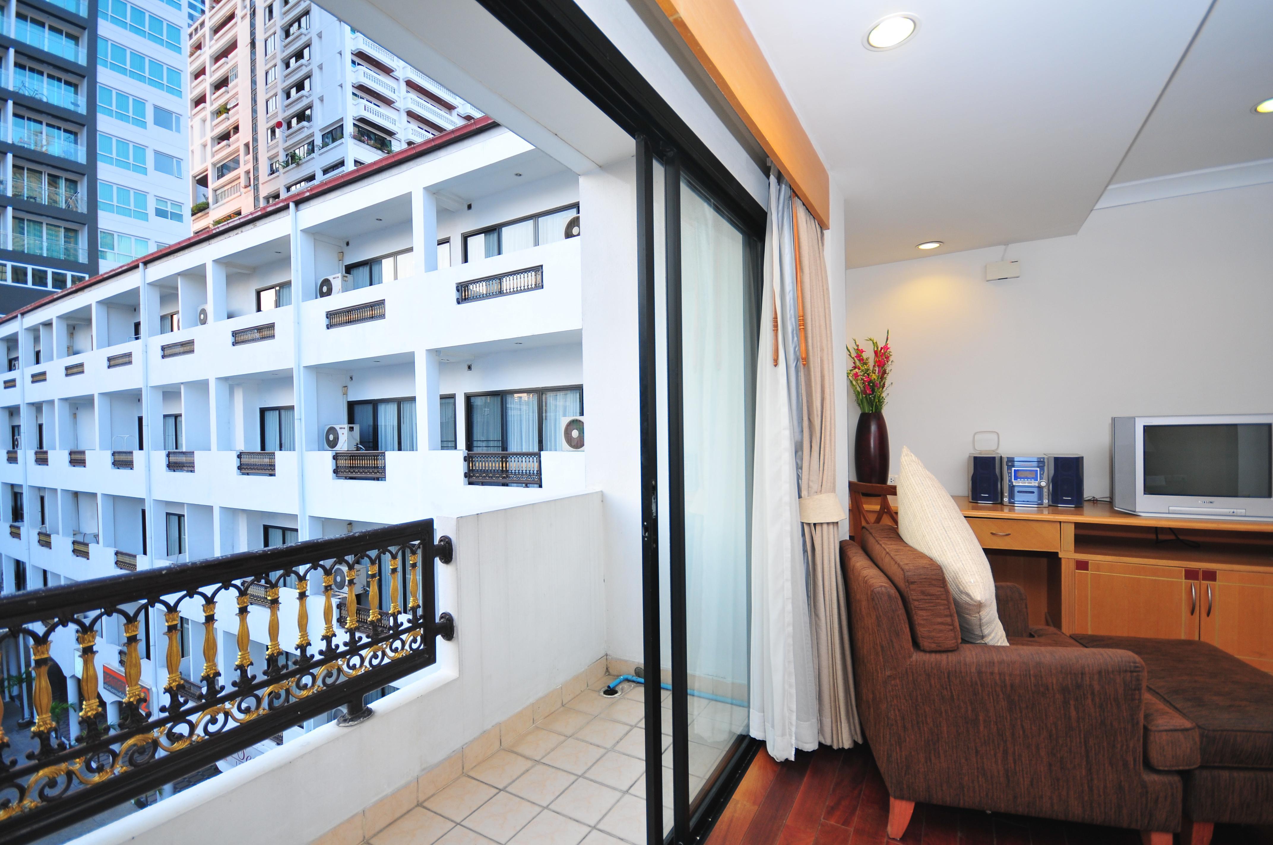 Admiral Suites Bangkok Phòng bức ảnh