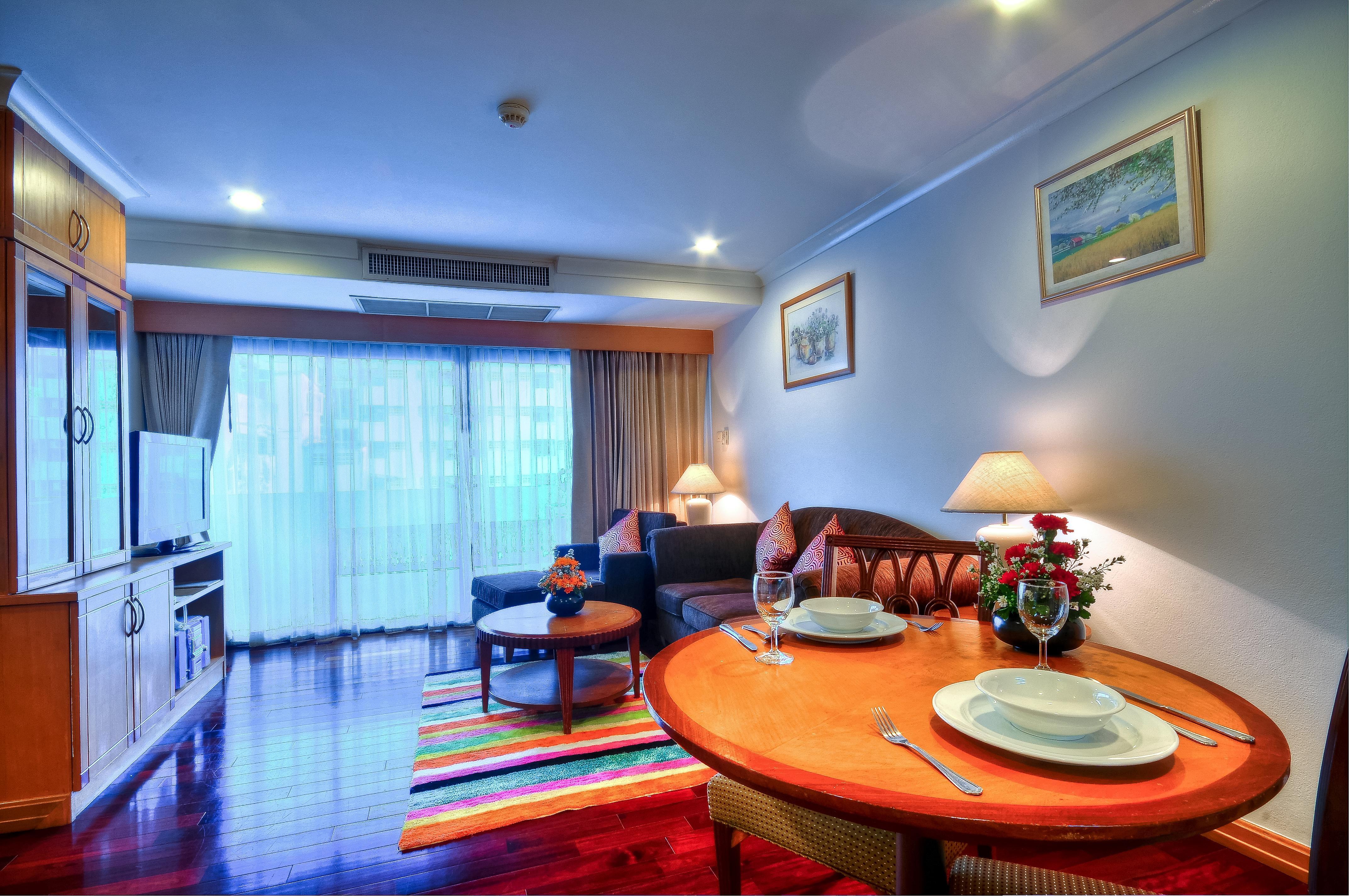Admiral Suites Bangkok Ngoại thất bức ảnh
