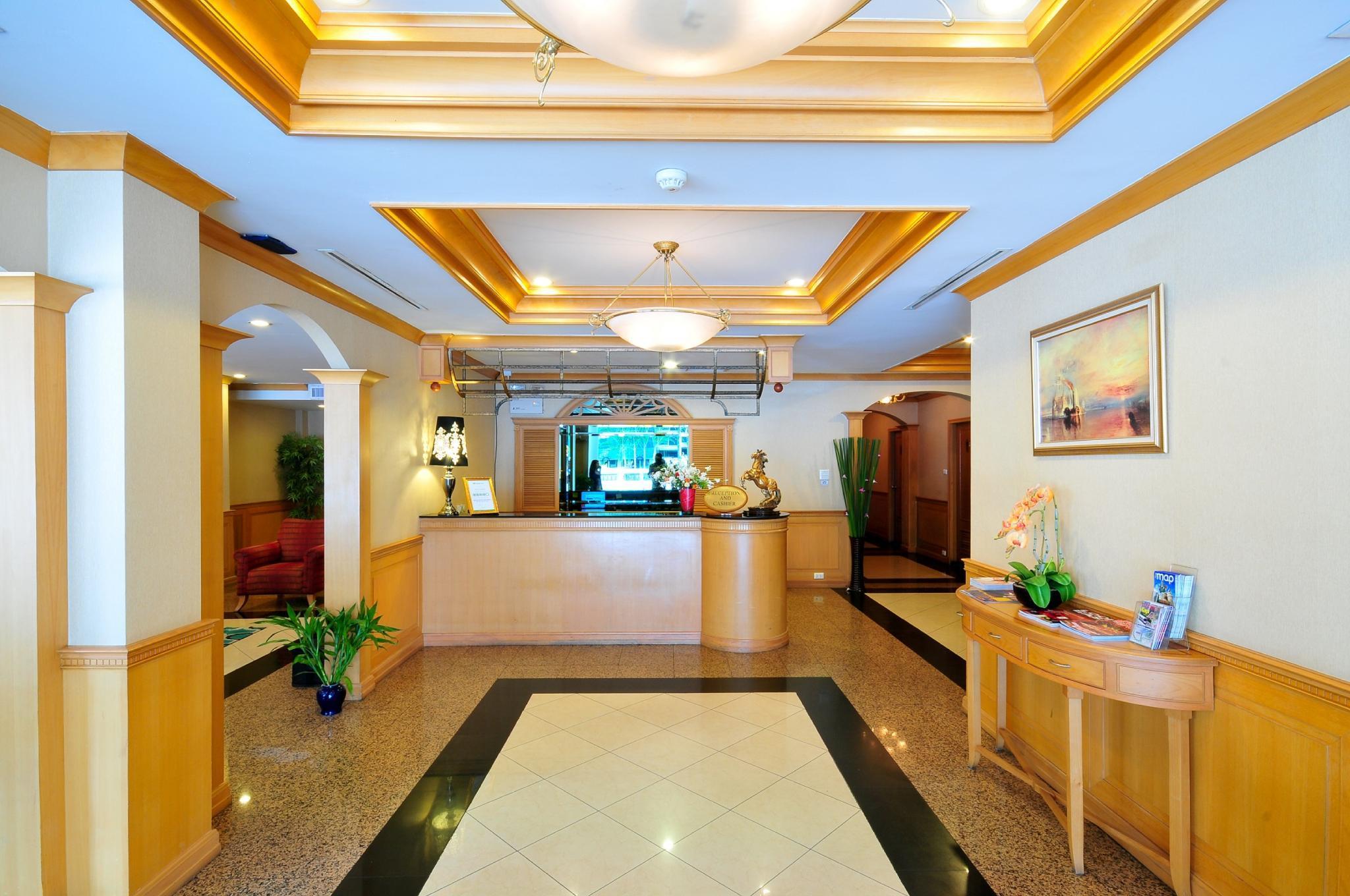 Admiral Suites Bangkok Ngoại thất bức ảnh