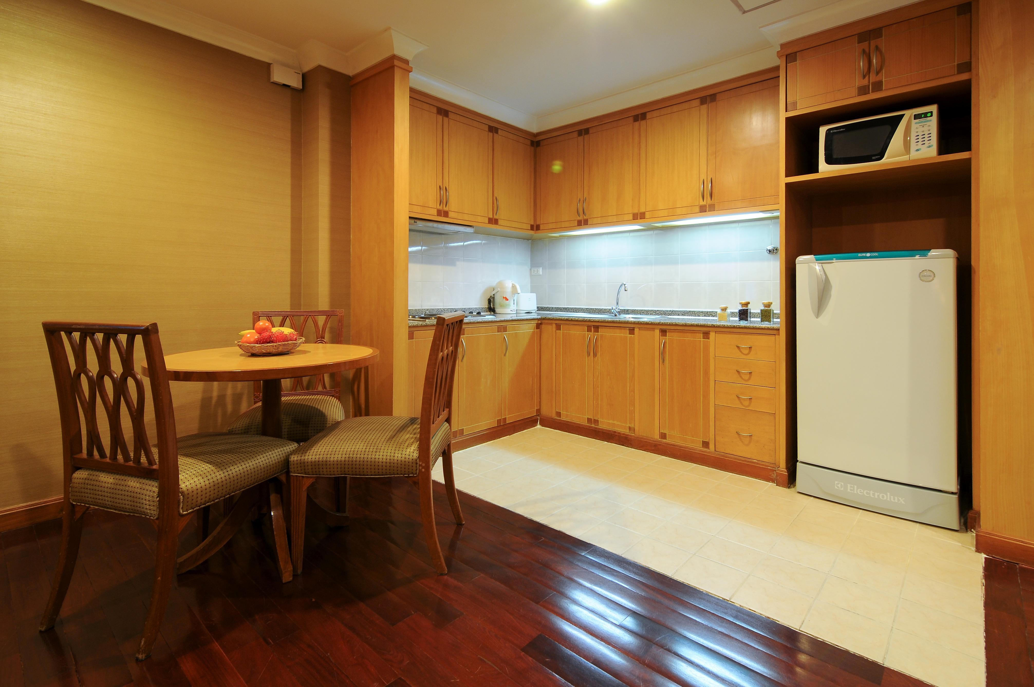 Admiral Suites Bangkok Phòng bức ảnh