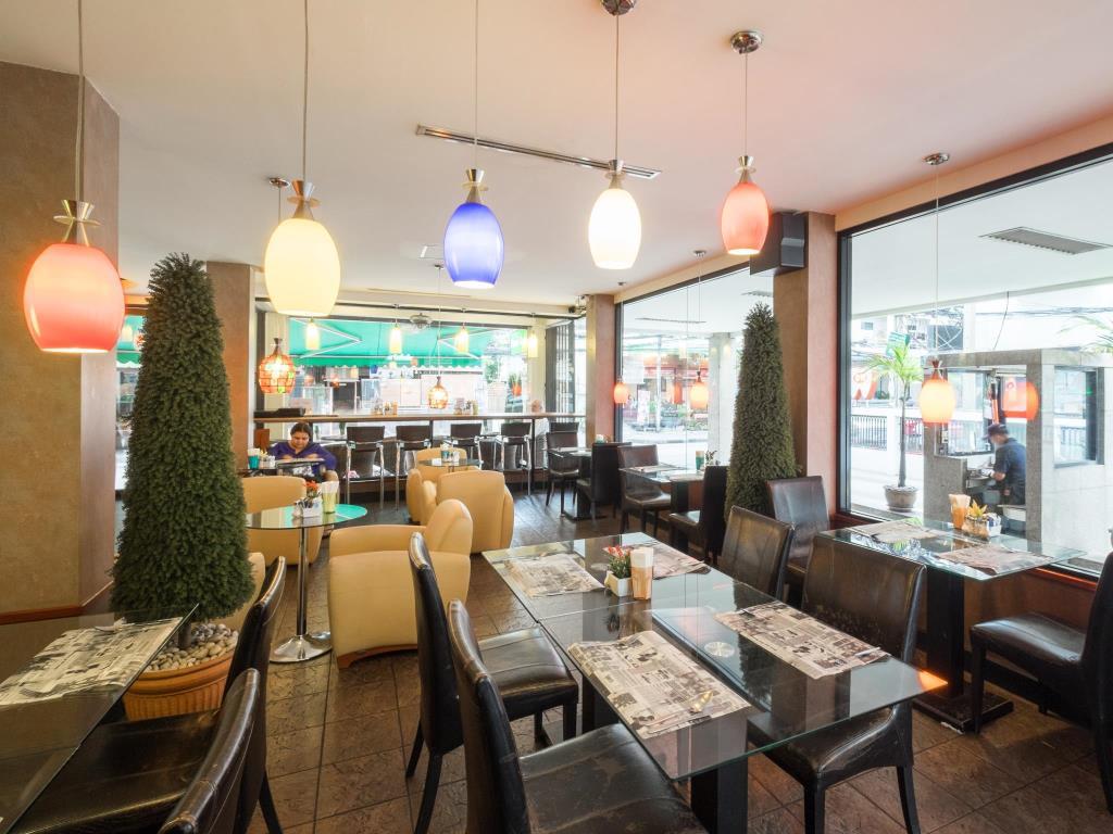 Admiral Suites Bangkok Ngoại thất bức ảnh