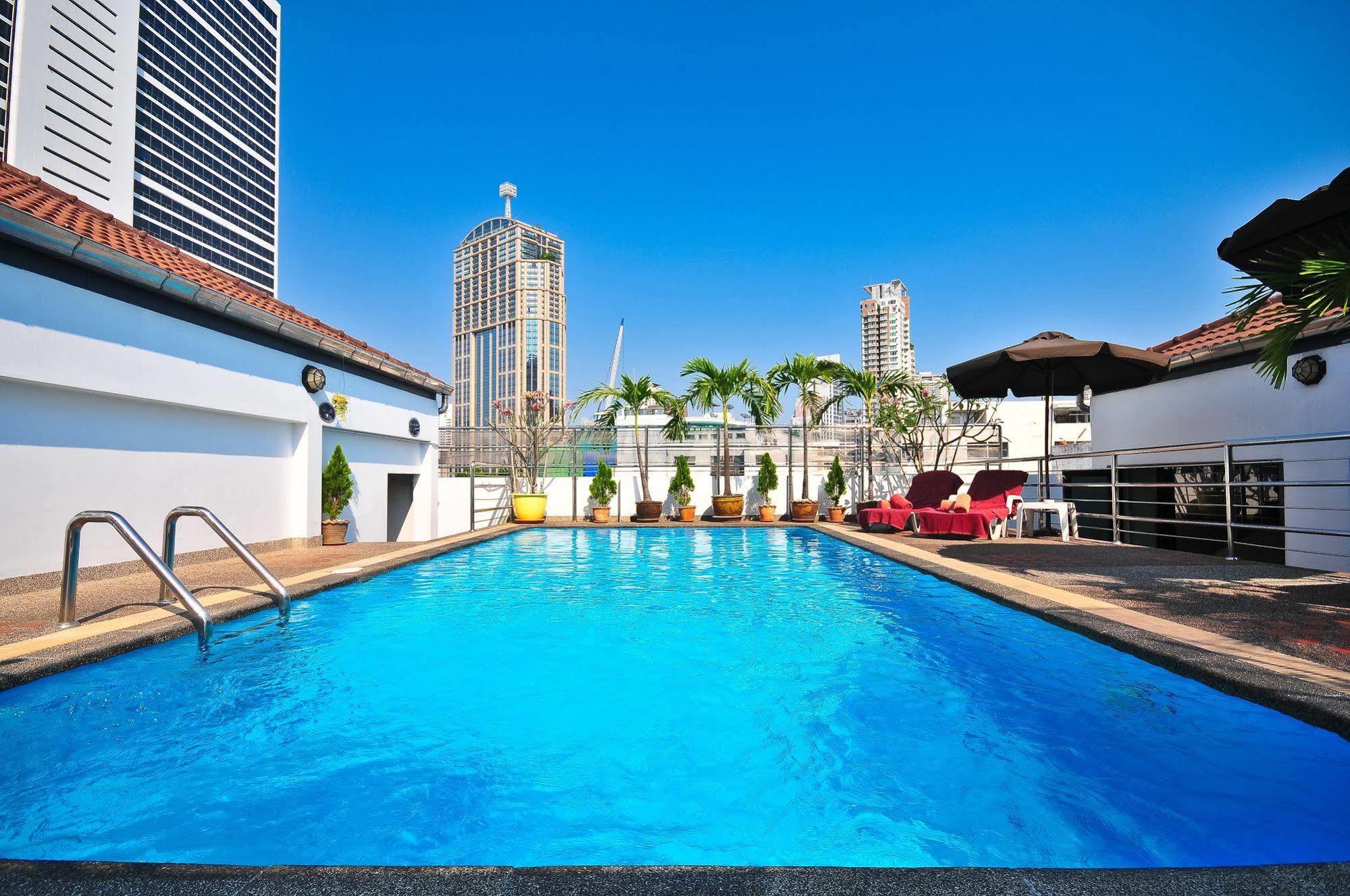 Admiral Suites Bangkok Ngoại thất bức ảnh