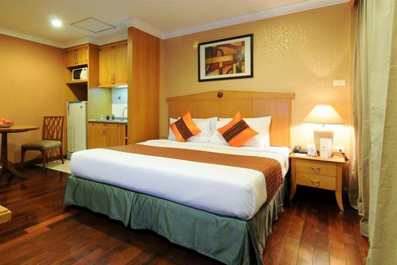 Admiral Suites Bangkok Ngoại thất bức ảnh